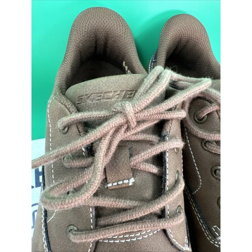 Skechers Hands Free Swift Fit Men’s 9 Brown Waterproof Casual Lace Sneakers